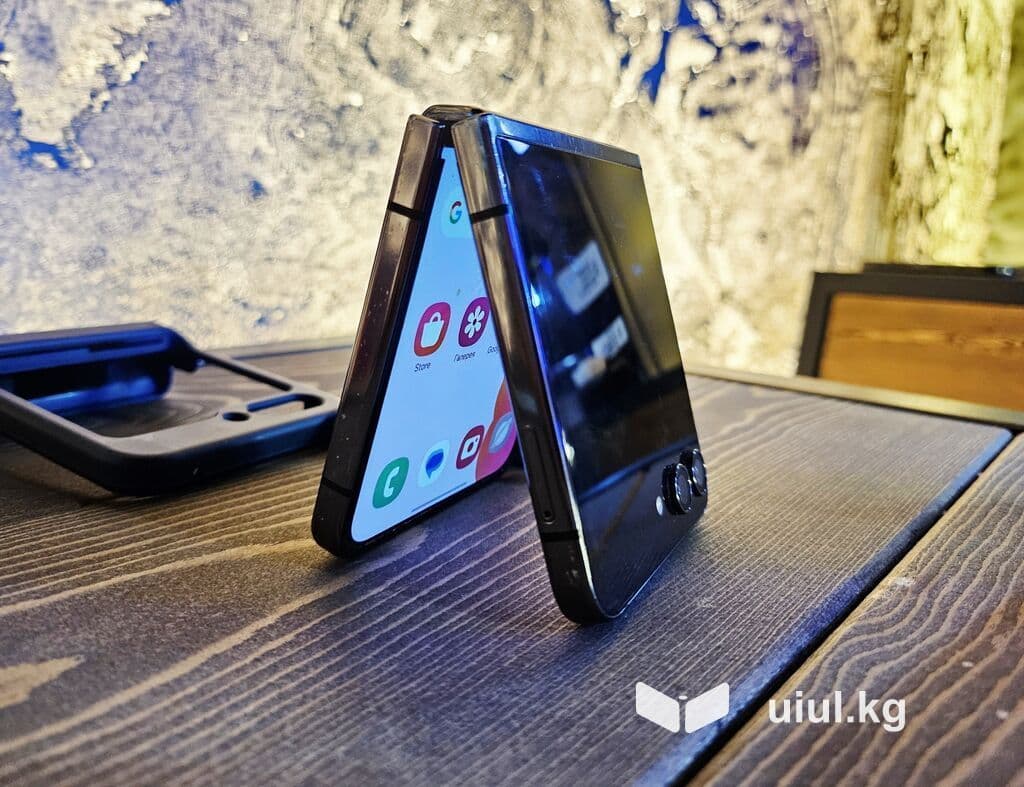 Samsung Galaxy Z Fold 5, Б/у, 256 ГБ, цвет - Черный, 1 SIM, eSIM, 2 SIM 1 из 20