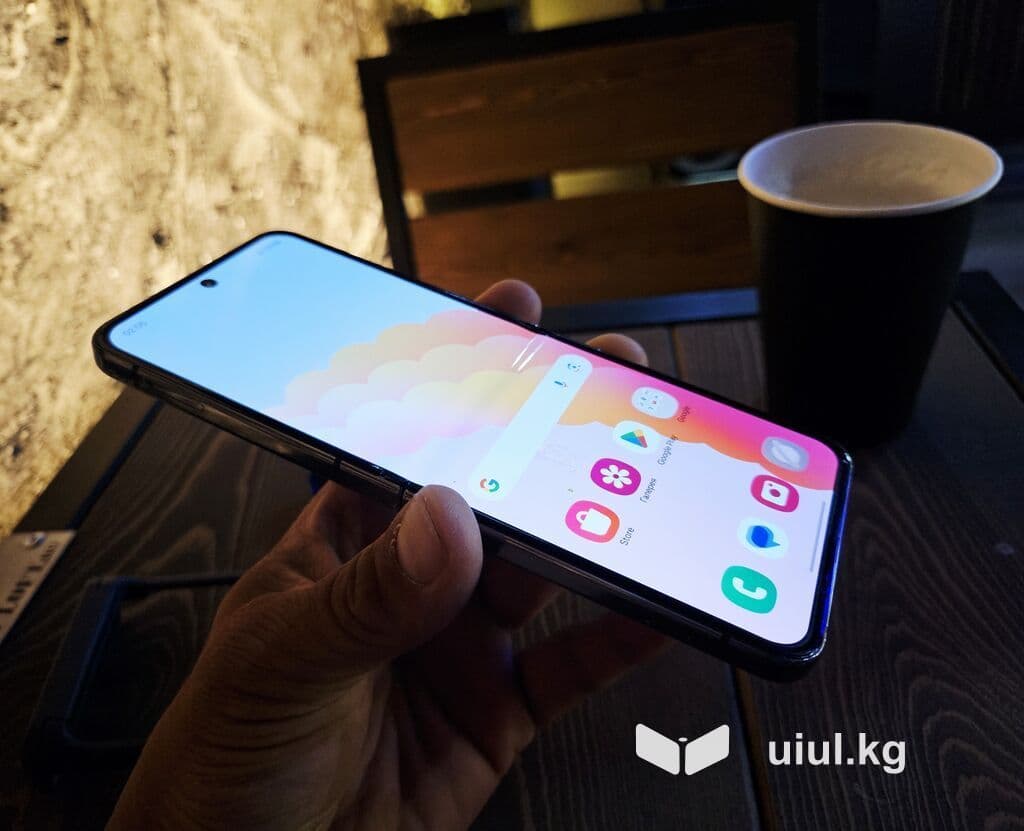 Samsung Galaxy Z Fold 5, Б/у, 256 ГБ, цвет - Черный, 1 SIM, eSIM, 2 SIM 19 из 20