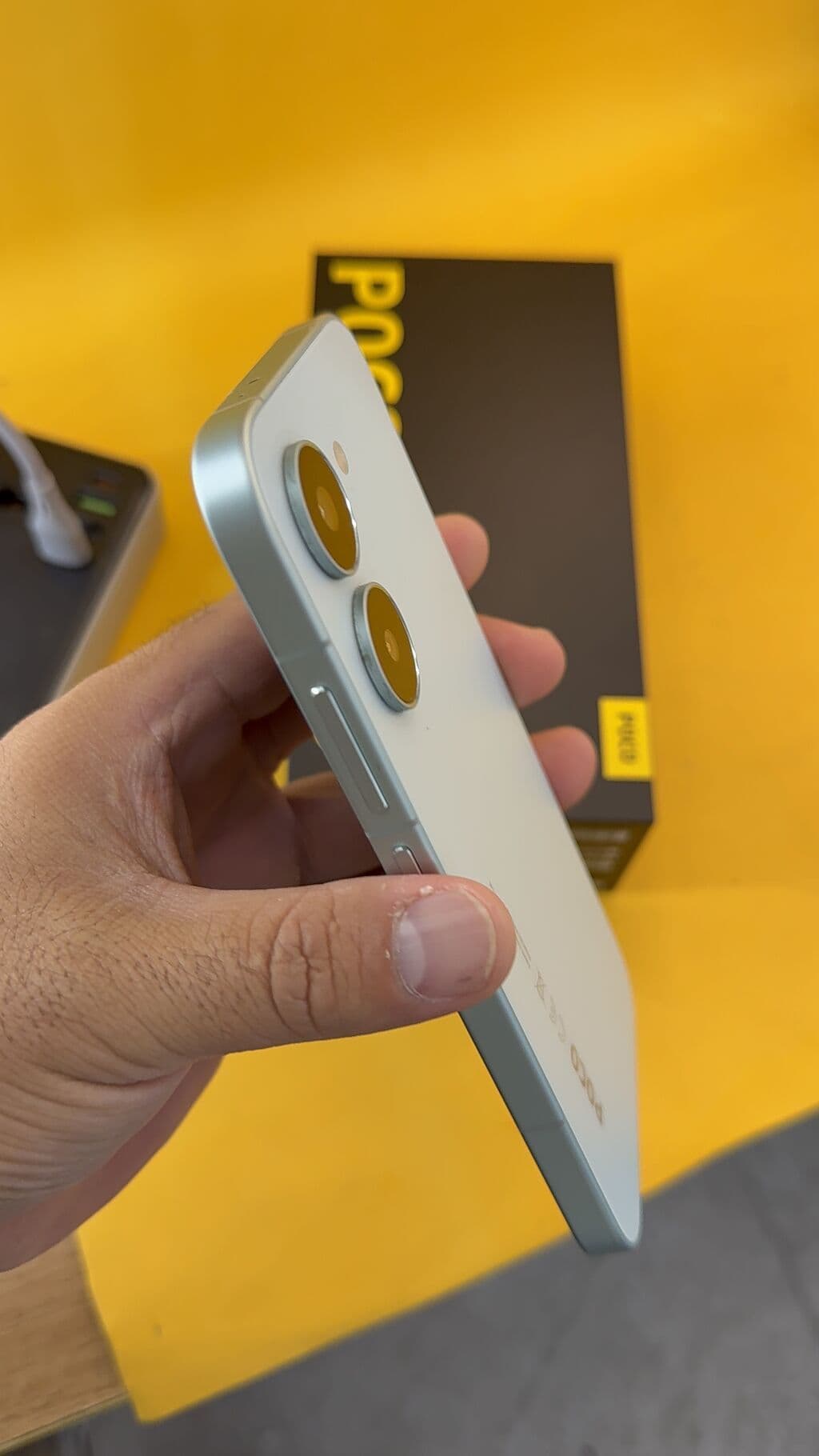 Poco X8 Pro, Б/у, 256 ГБ, 2 SIM, eSIM 2 из 15