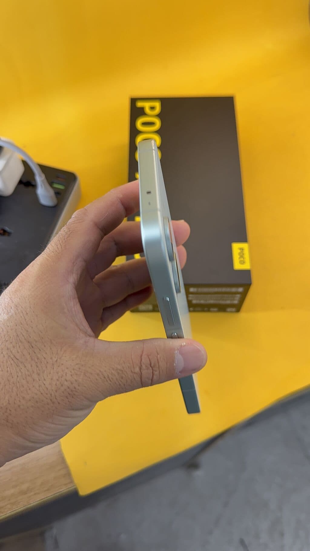Poco X8 Pro, Б/у, 256 ГБ, 2 SIM, eSIM 4 из 15