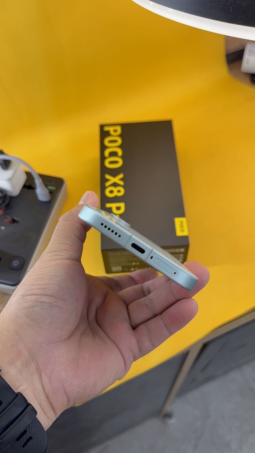 Poco X8 Pro, Б/у, 256 ГБ, 2 SIM, eSIM 5 из 15