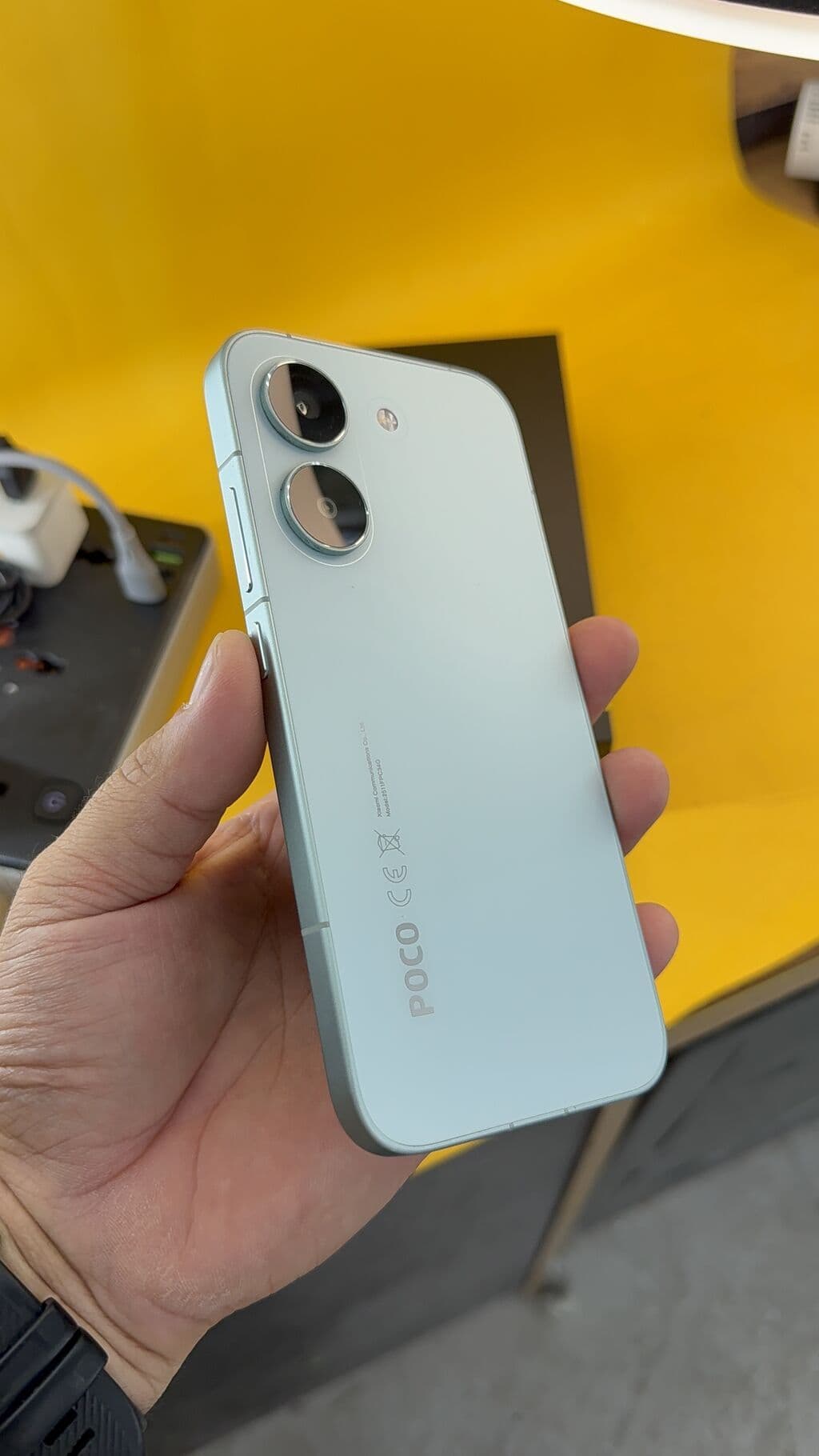 Poco X8 Pro, Б/у, 256 ГБ, 2 SIM, eSIM 7 из 15