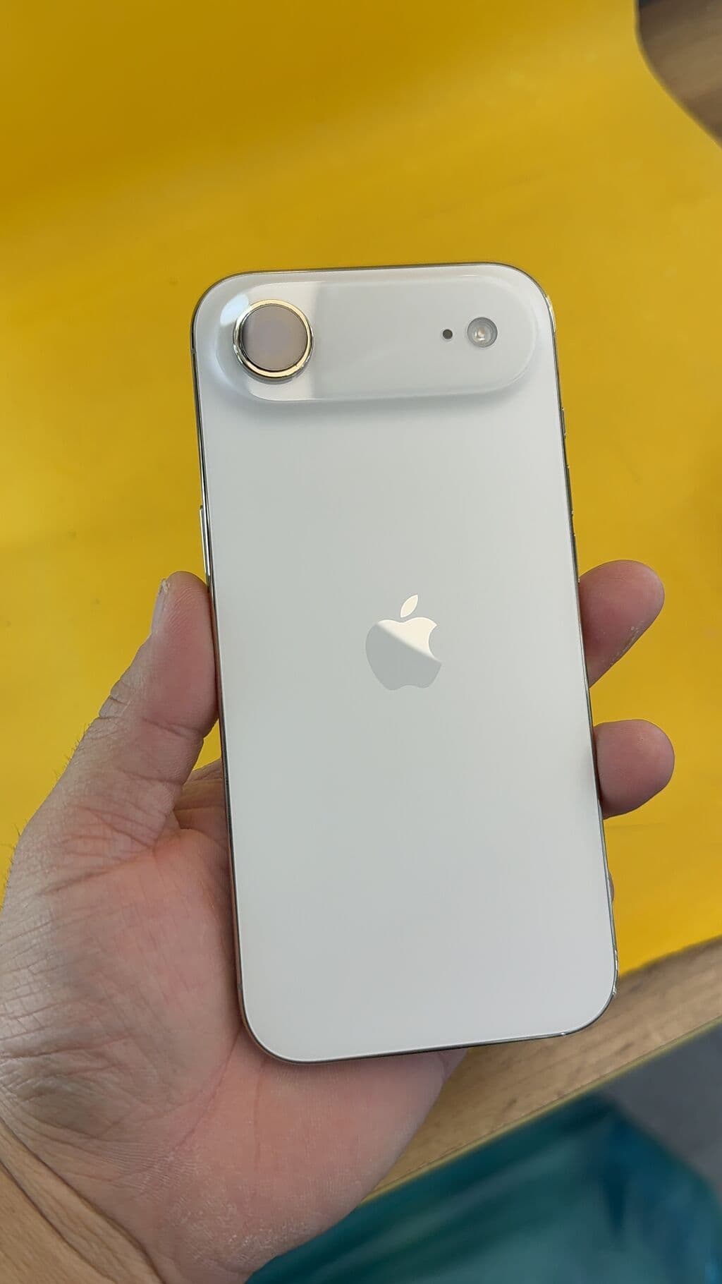 IPhone Air, Б/у, 256 ГБ, 92 % 1 из 10