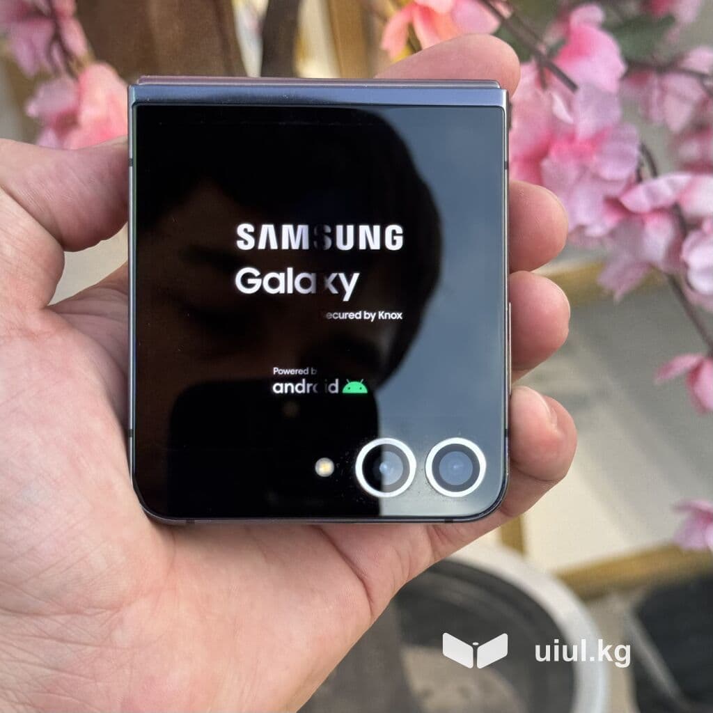 Samsung Galaxy Z Flip 5, Б/у, 512 ГБ, цвет - Черный, 1 SIM, eSIM 2 из 14