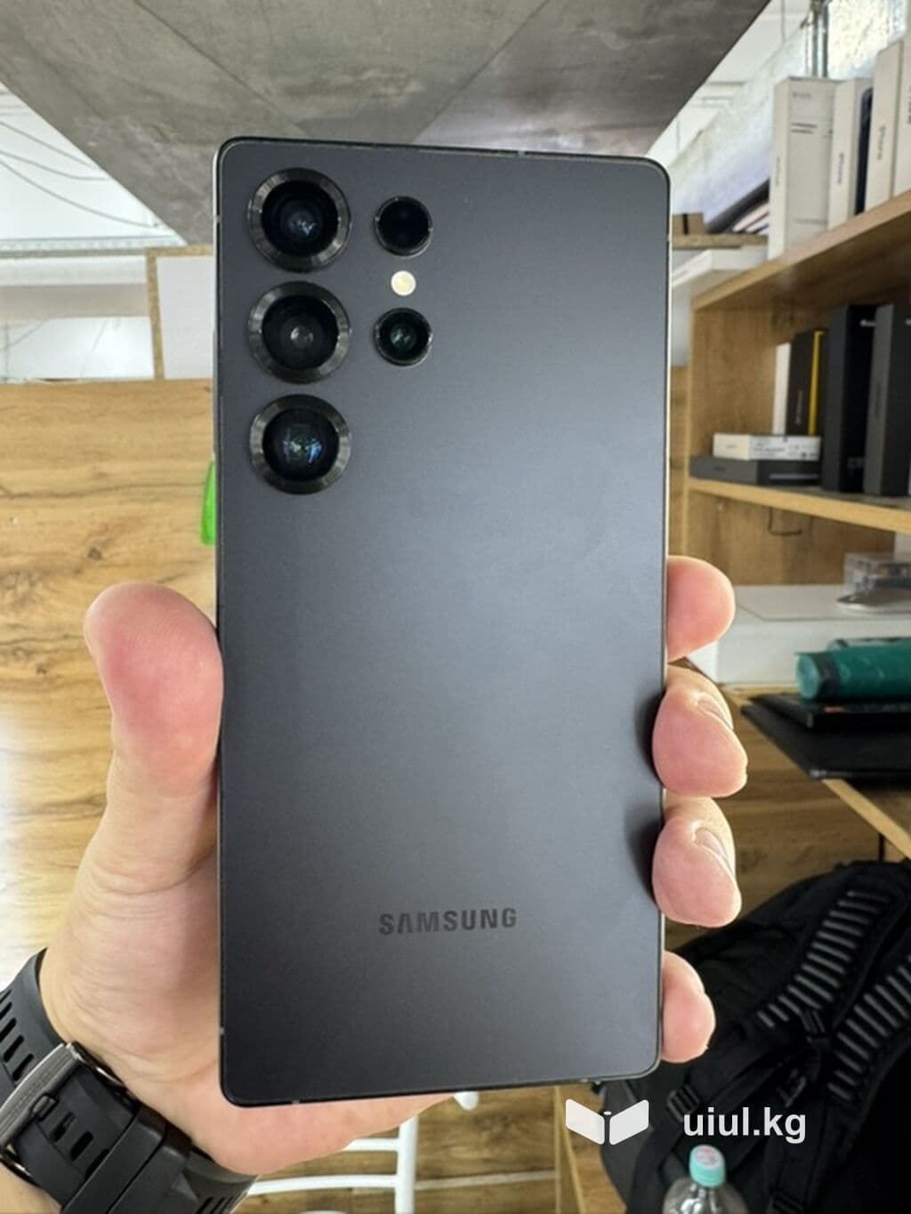 Samsung Galaxy S25 Ultra (модель SM-S938N) Основные характеристики: -