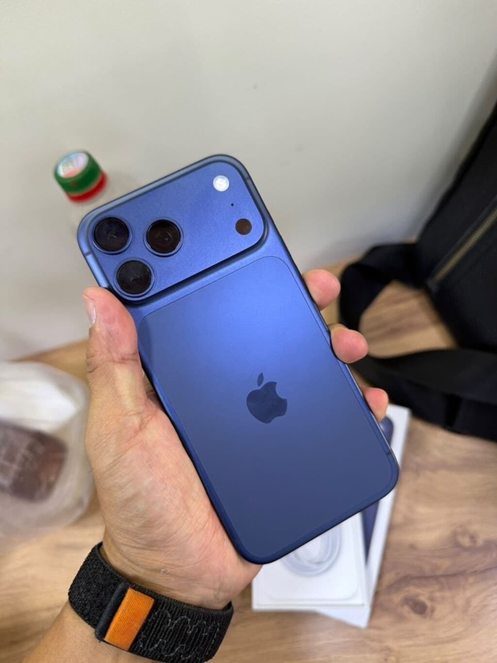 IPhone 17 Pro Max, Новый, 256 ГБ, Синий, Коробка, 100 % 3 из 12