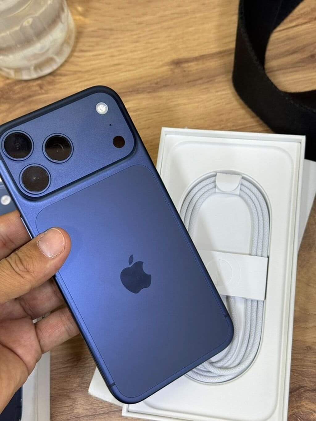 IPhone 17 Pro Max, Новый, 256 ГБ, Синий, Коробка, 100 % 7 из 12
