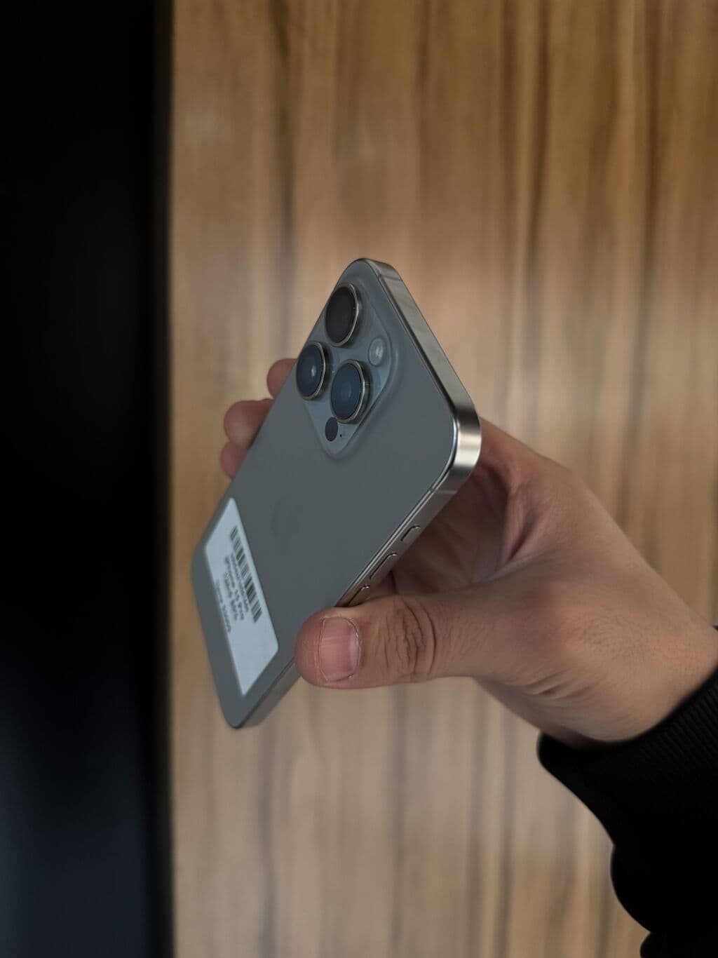 IPhone 15 Pro, Б/у, 128 ГБ, Natural Titanium, 85 % 4 из 5