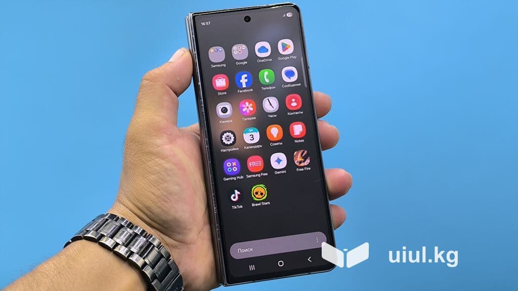 Samsung Galaxy Z Fold 4, Б/у, 256 ГБ, цвет - Серый, 2 SIM 2 из 16