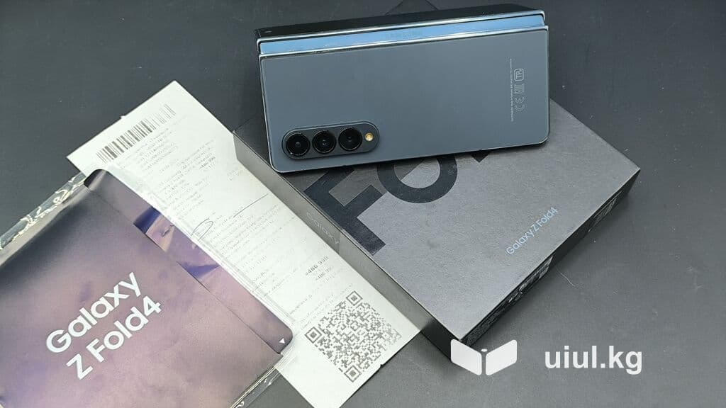 Samsung Galaxy Z Fold 4, Б/у, 256 ГБ, цвет - Серый, 2 SIM 7 из 16