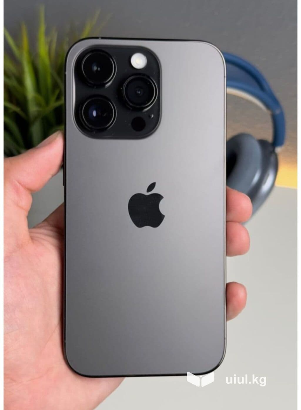 Apple iPhone с тройной системой камер Pro - Корпус: матовое