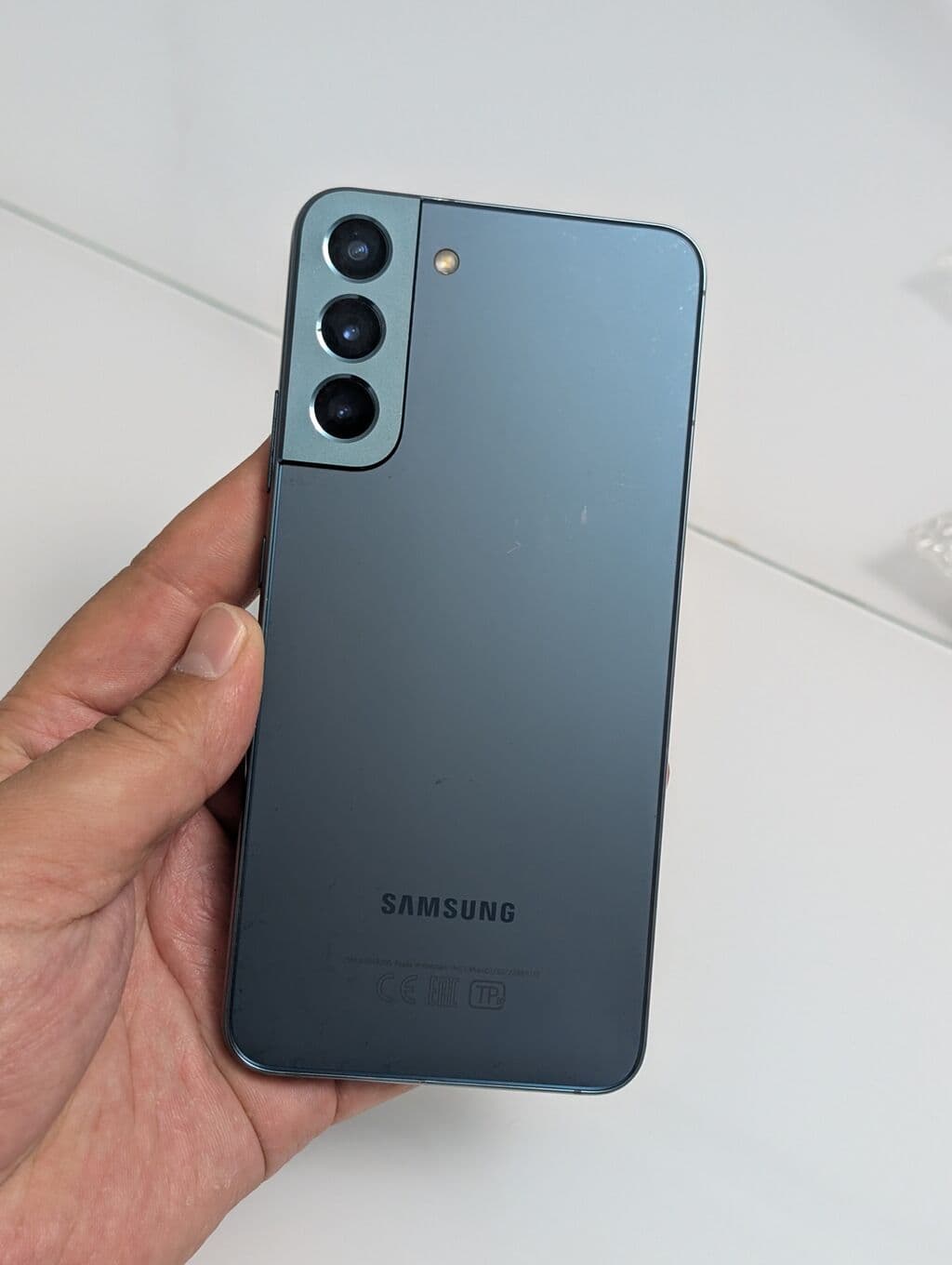 Samsung Galaxy S22 Plus, Б/у, 256 ГБ, цвет - Серый, 2 SIM 2 из 13