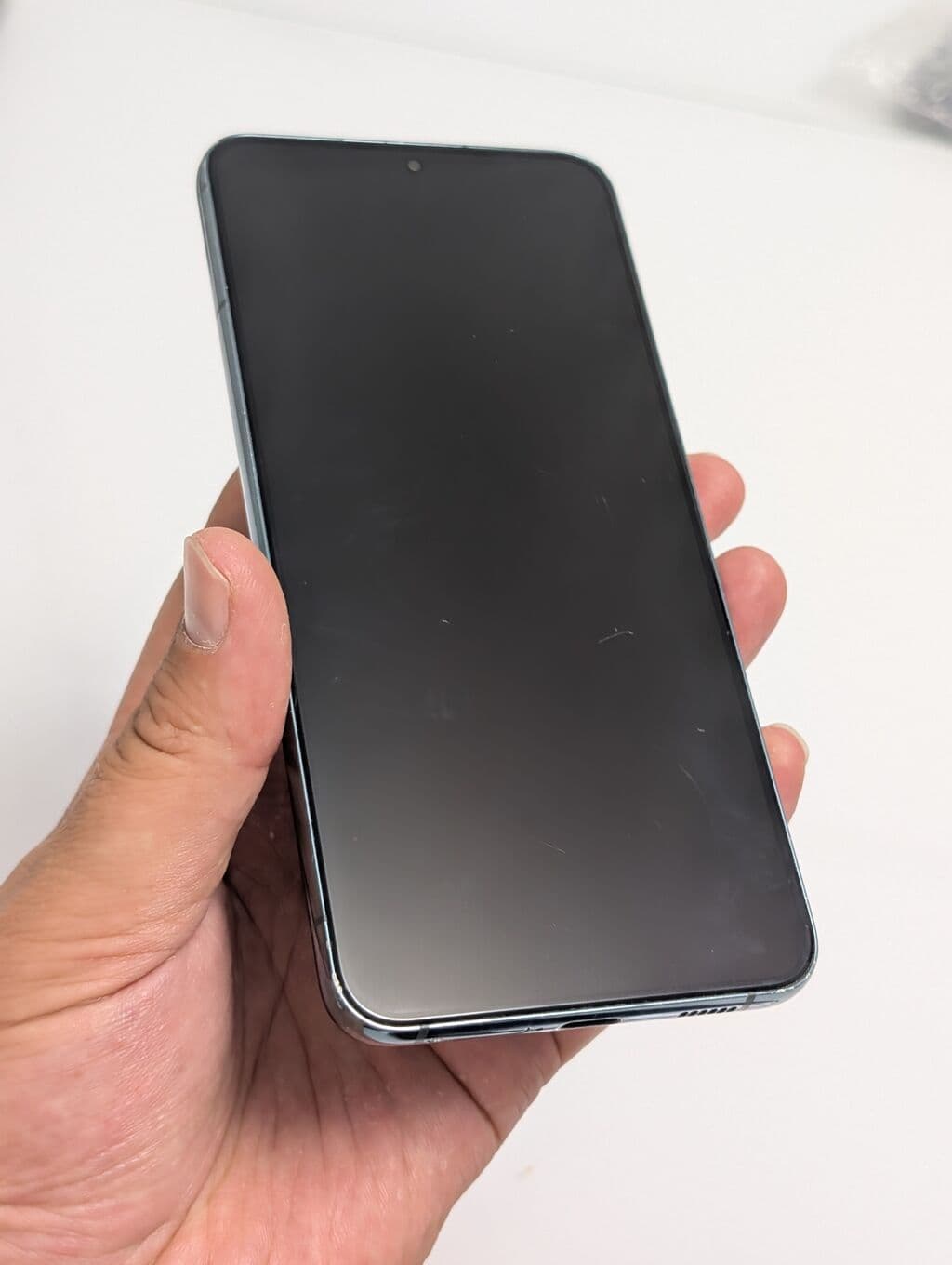 Samsung Galaxy S22 Plus, Б/у, 256 ГБ, цвет - Серый, 2 SIM 9 из 13