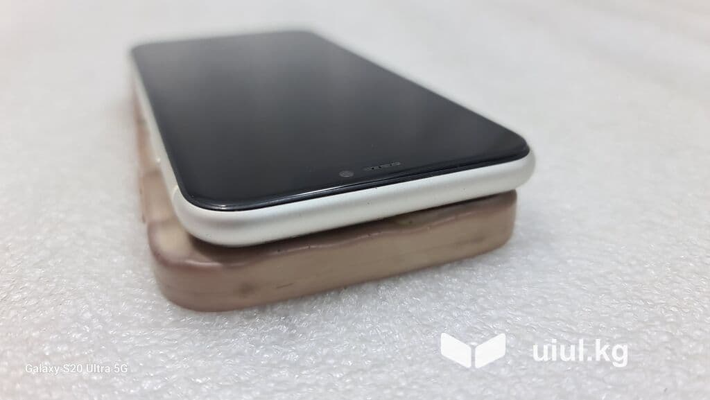 IPhone 11, Б/у, 64 ГБ, Белый, Чехол, 60 % 9 из 12