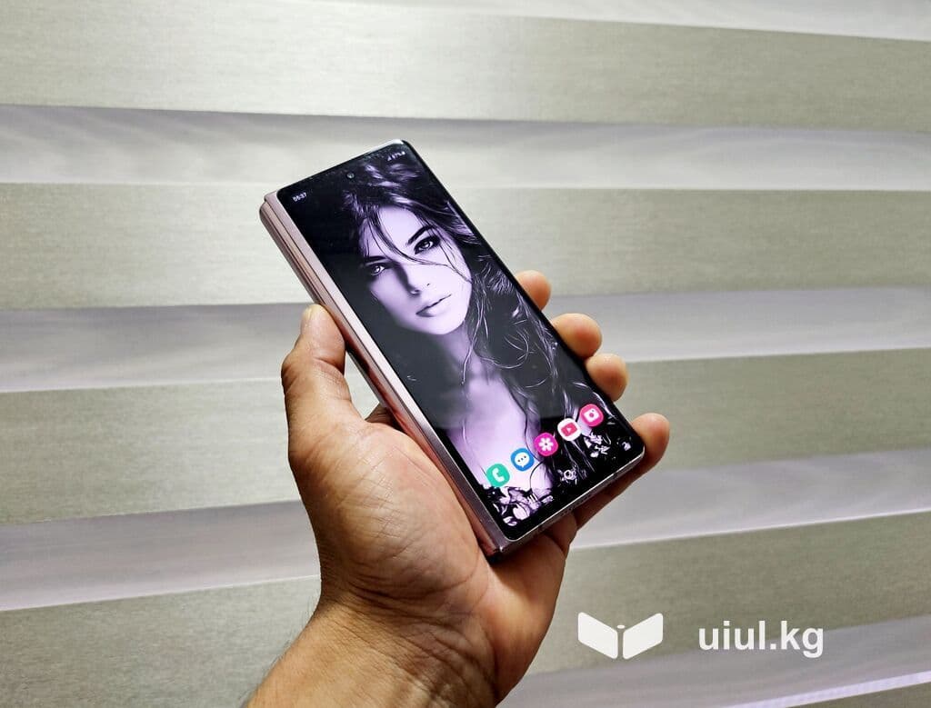 Samsung Galaxy Z Fold 2, Б/у, 256 ГБ, цвет - Розовый, 2 SIM, 1 SIM 1 из 13