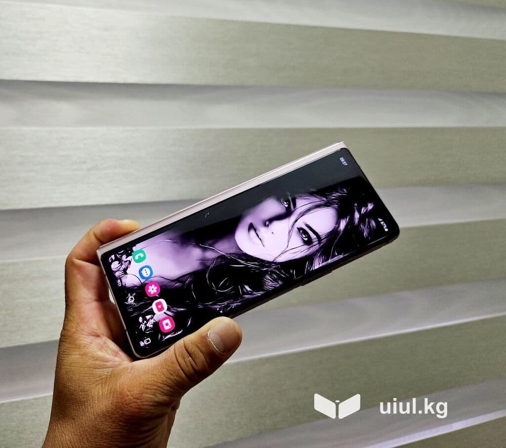 Samsung Galaxy Z Fold 2, Б/у, 256 ГБ, цвет - Розовый, 2 SIM, 1 SIM 3 из 13
