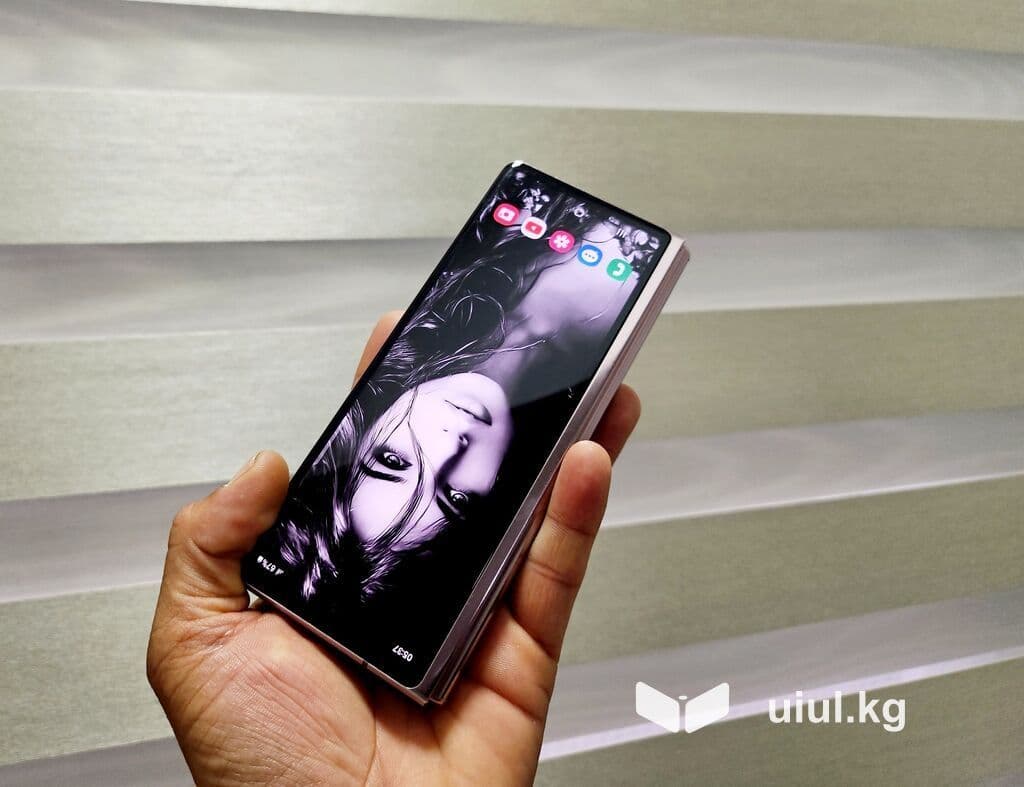 Samsung Galaxy Z Fold 2, Б/у, 256 ГБ, цвет - Розовый, 2 SIM, 1 SIM 9 из 13