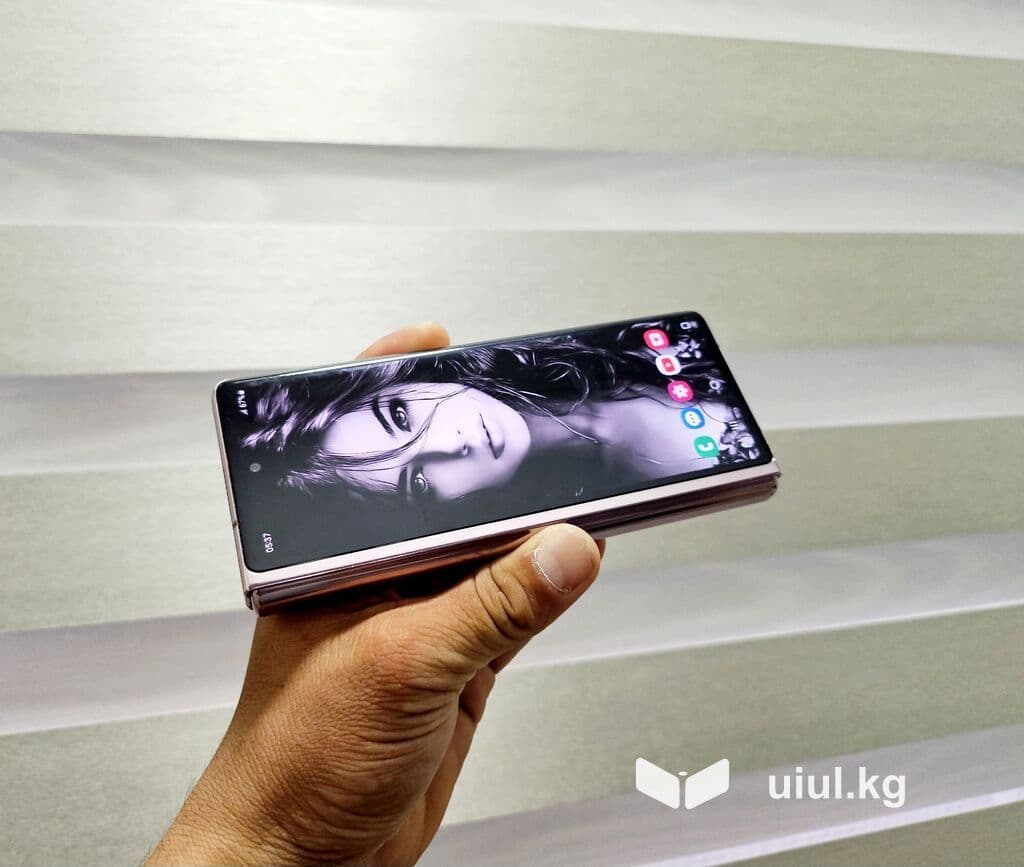 Samsung Galaxy Z Fold 2, Б/у, 256 ГБ, цвет - Розовый, 2 SIM, 1 SIM 13 из 13