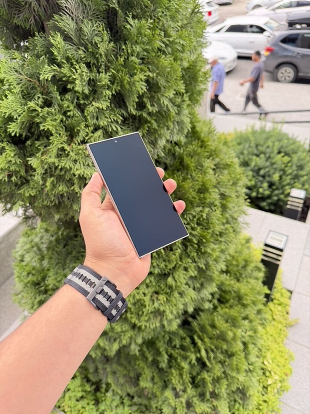 Samsung Galaxy S24 Ultra, Б/у, 256 ГБ, цвет - Серебристый 4 из 4