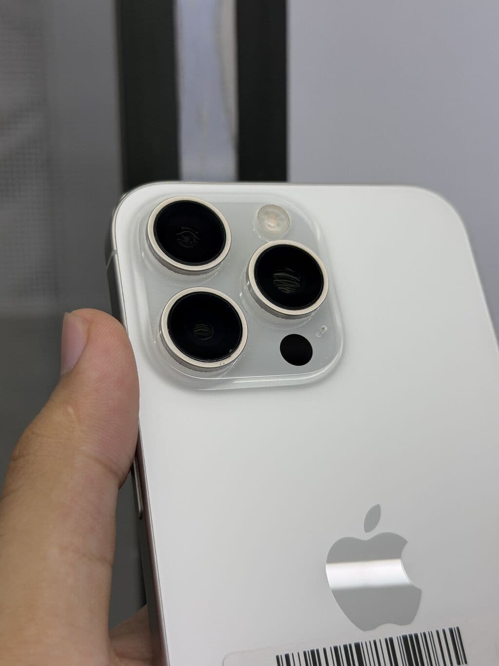 IPhone 15 Pro Max, Б/у, 256 ГБ, White Titanium, В рассрочку, 93 % 4 из 5