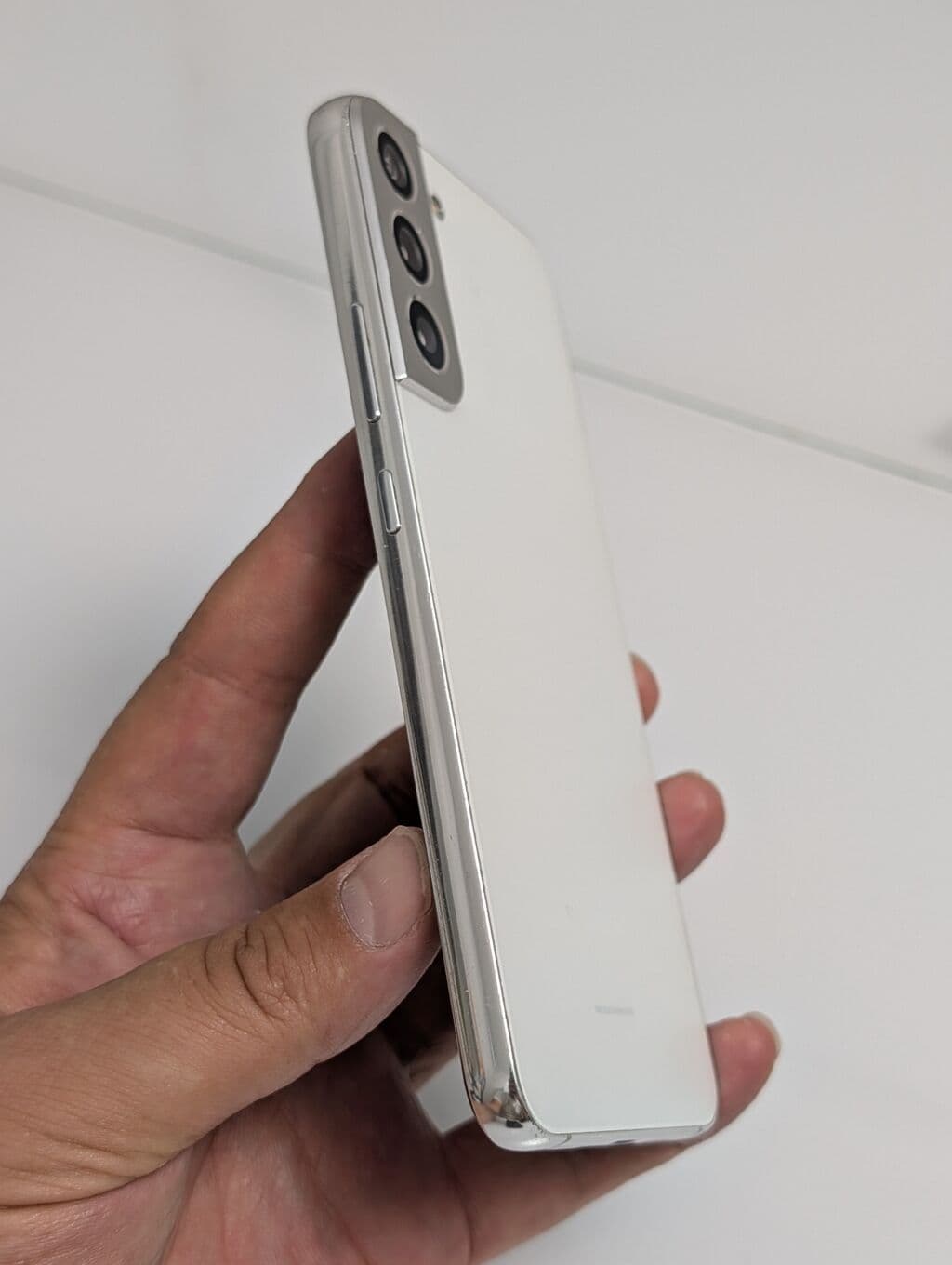 Samsung Galaxy S22 Plus, Б/у, 256 ГБ, цвет - Белый, 1 SIM, eSIM 2 из 12