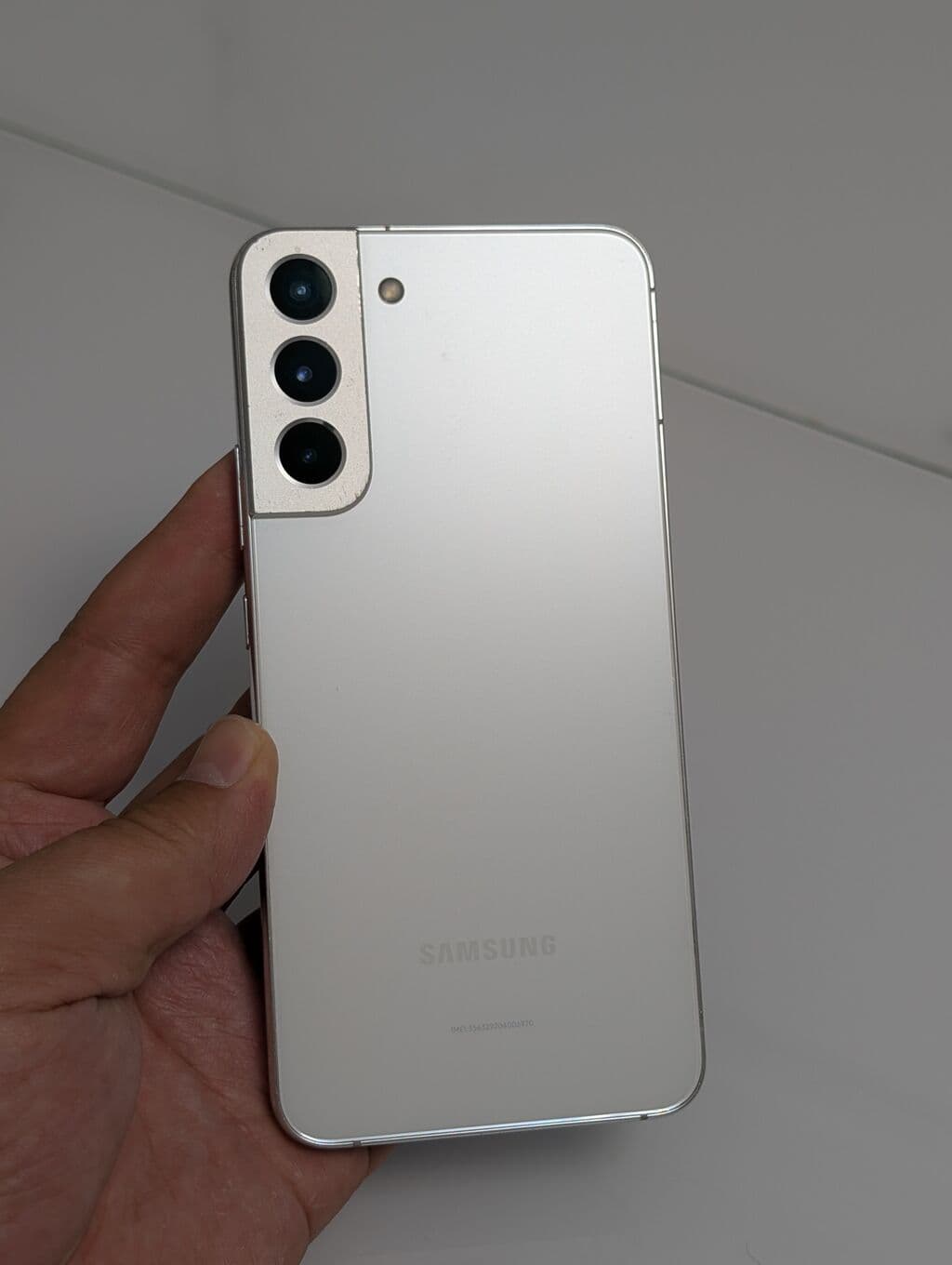 Samsung Galaxy S22 Plus, Б/у, 256 ГБ, цвет - Белый, 1 SIM, eSIM 6 из 12