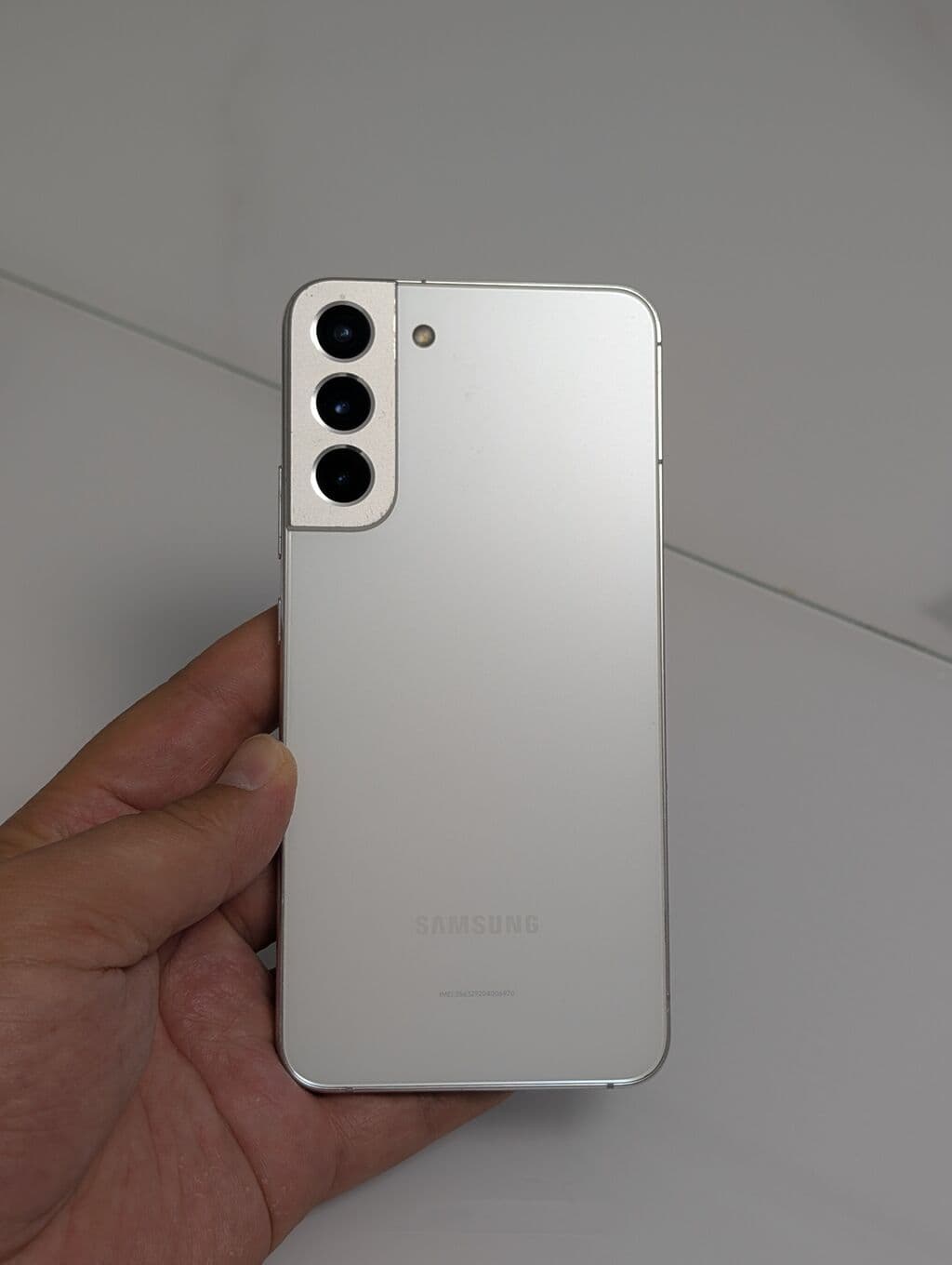 Samsung Galaxy S22 Plus, Б/у, 256 ГБ, цвет - Белый, 1 SIM, eSIM 8 из 12