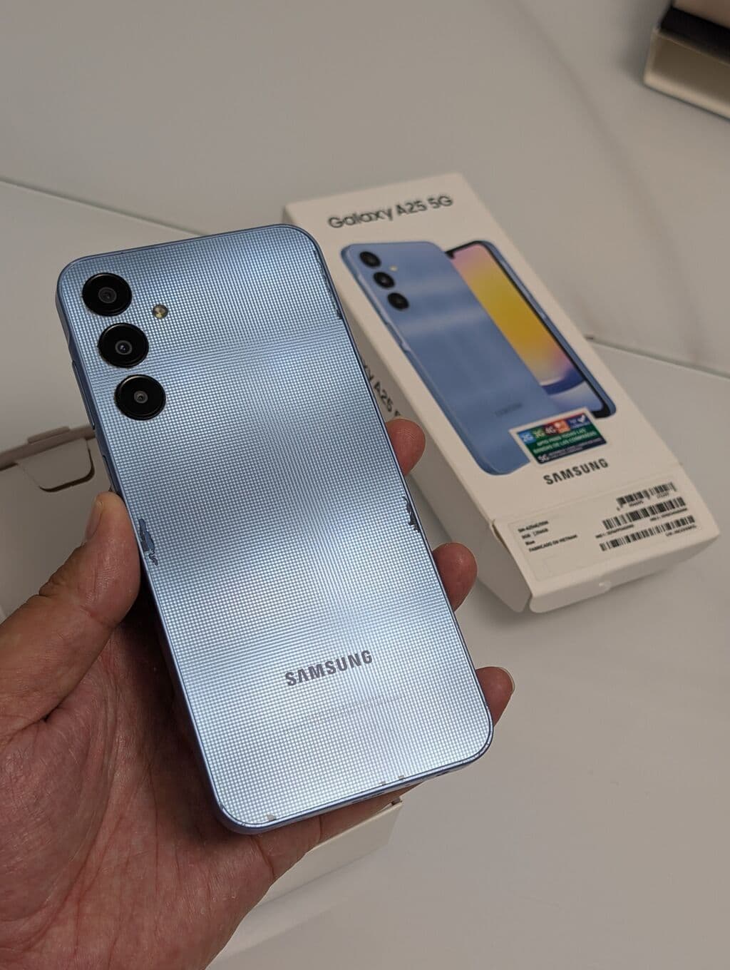Samsung Galaxy A25, Б/у, 256 ГБ, цвет - Голубой, 2 SIM 1 из 10