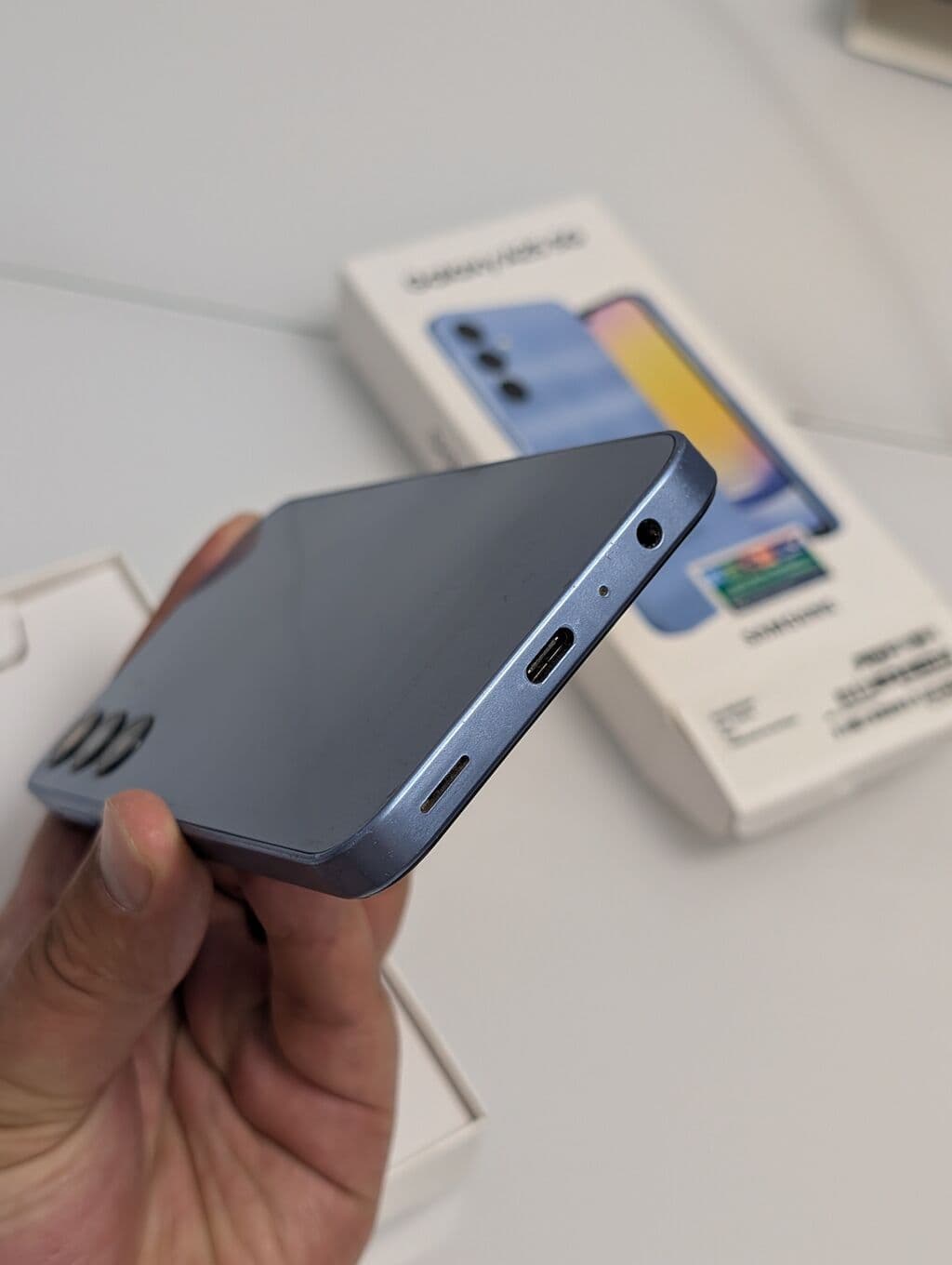 Samsung Galaxy A25, Б/у, 256 ГБ, цвет - Голубой, 2 SIM 5 из 10