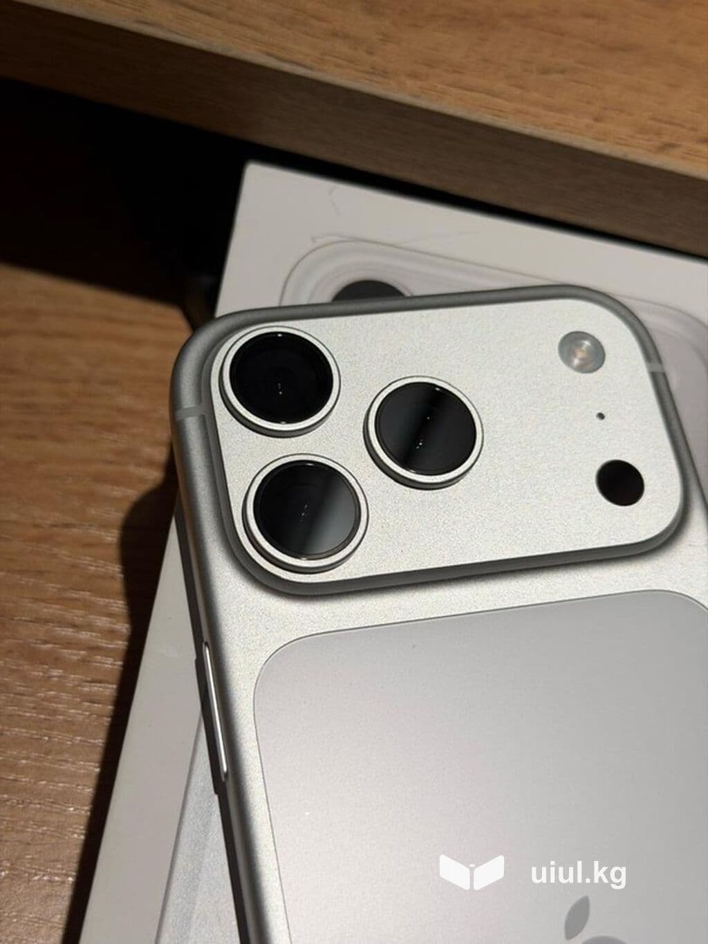 IPhone 17 Pro, Б/у, 256 ГБ, Серебристый, Коробка, В рассрочку, 100 % 2 из 7