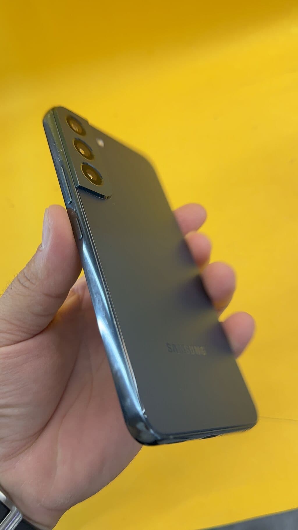 Samsung Galaxy S22, Б/у, 256 ГБ, 1 SIM 2 из 20