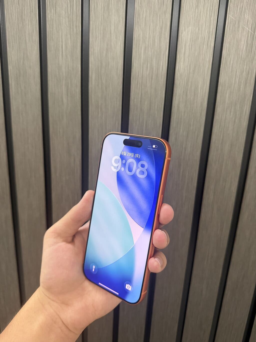 IPhone 17 Pro, Б/у, 512 ГБ, Оранжевый, Защитное стекло, Чехол, Коробка, В рассрочку, 100 % 4 из 4