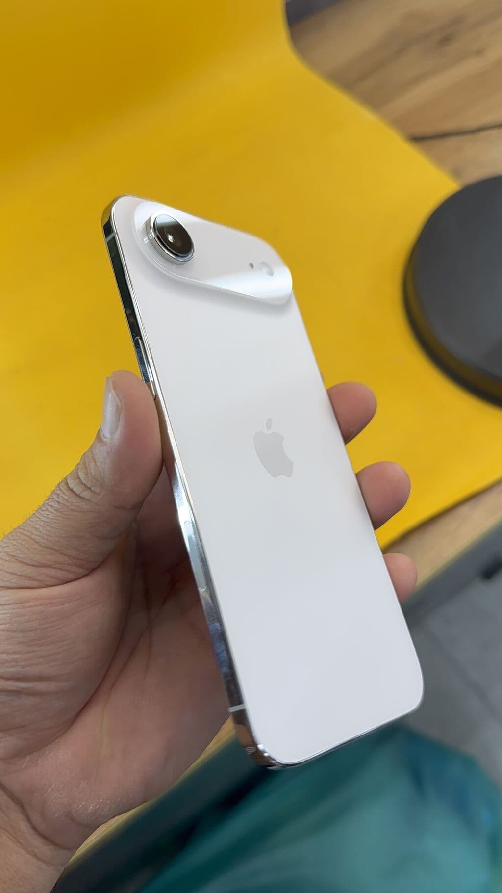 IPhone Air, Б/у, 256 ГБ, 100 % 3 из 11