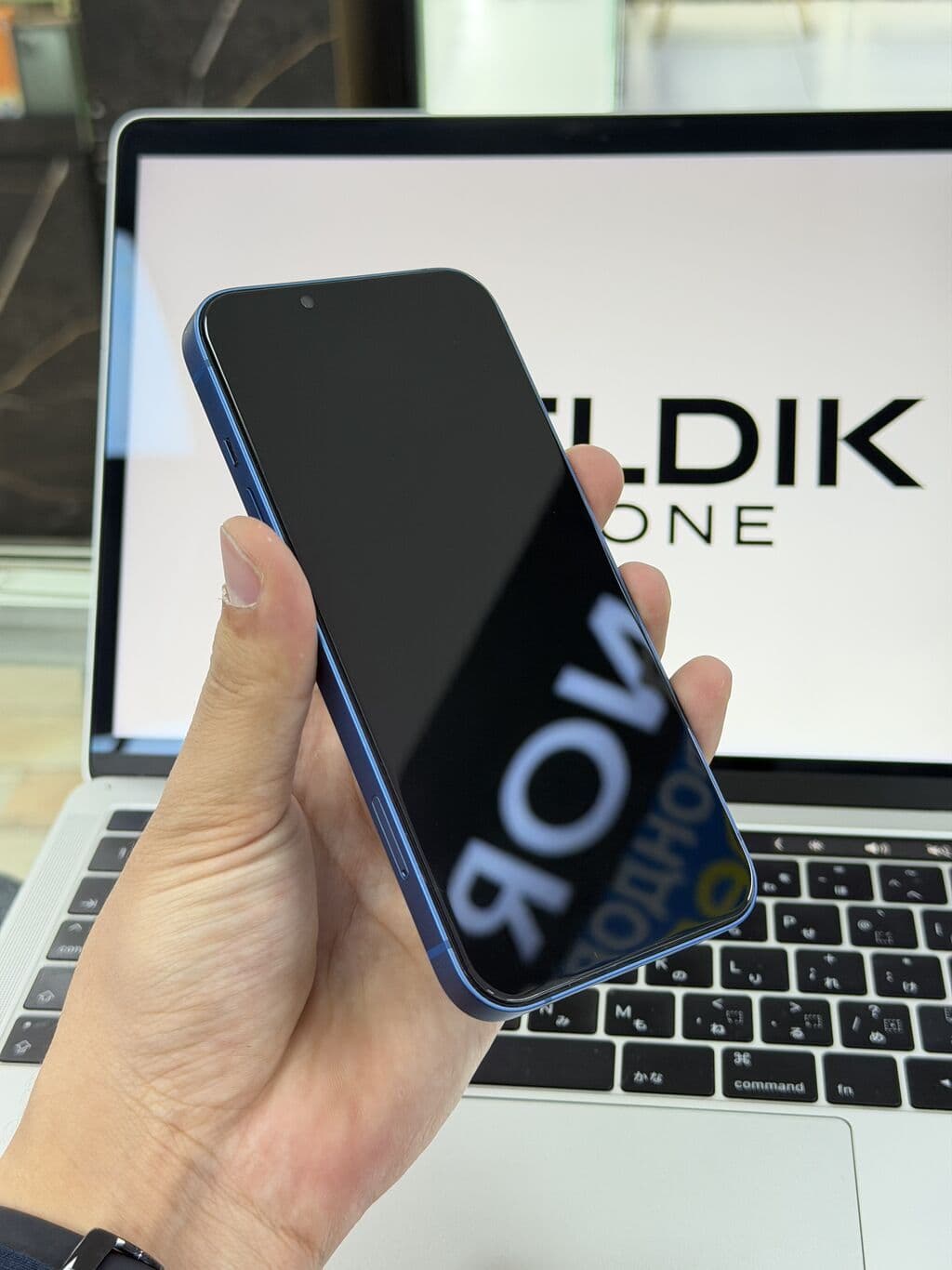 IPhone 13, Б/у, 128 ГБ, Синий, Защитное стекло, Чехол, В рассрочку, 89 % 2 из 7