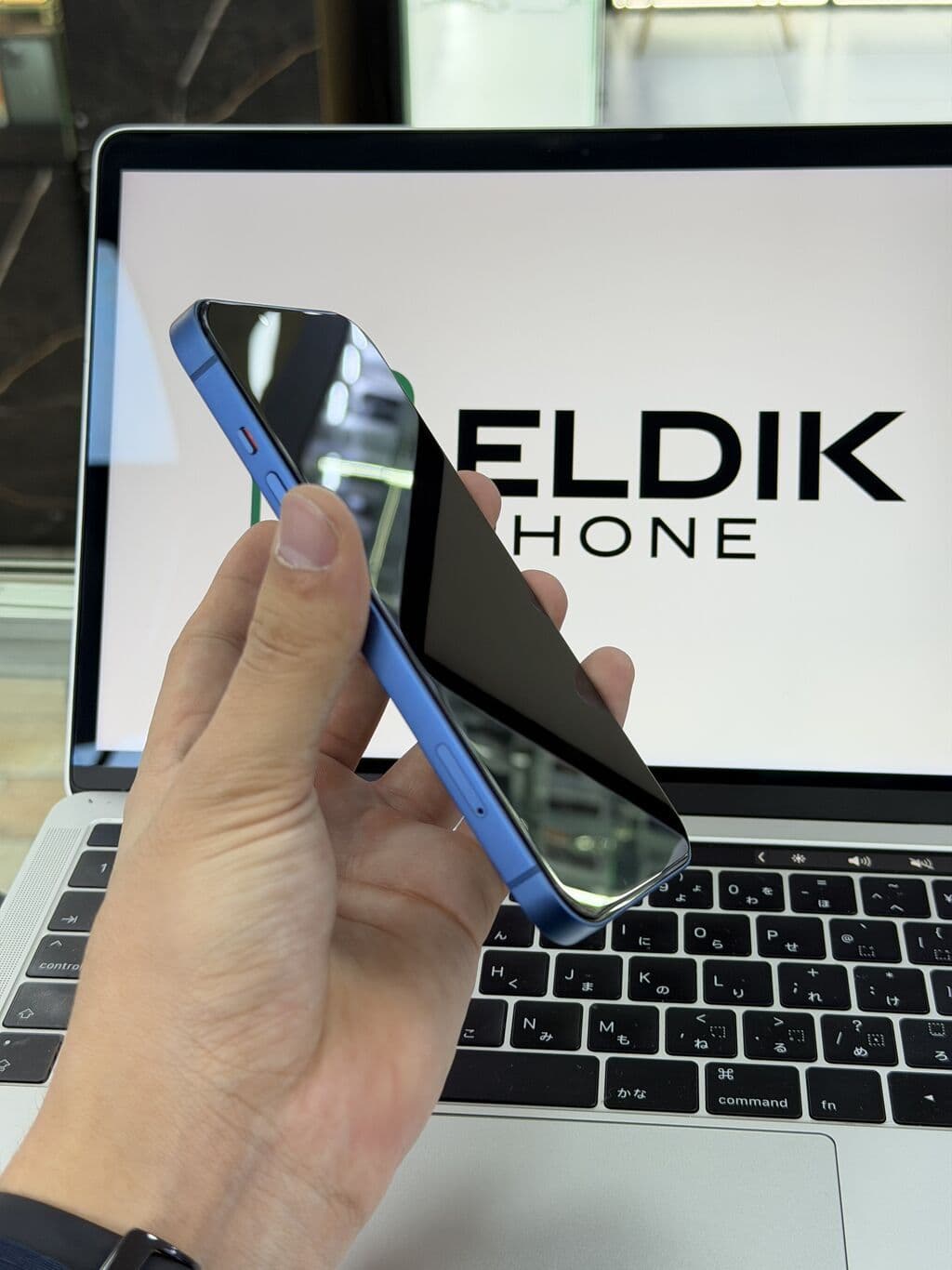 IPhone 13, Б/у, 128 ГБ, Синий, Защитное стекло, Чехол, В рассрочку, 89 % 4 из 7