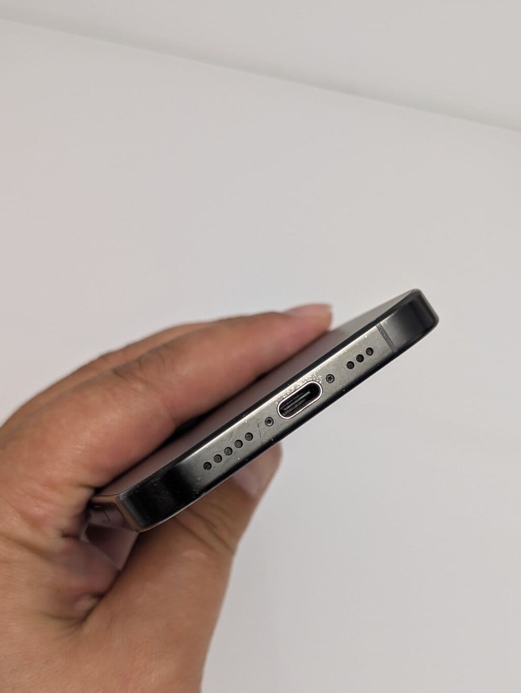 IPhone 16 Pro, Б/у, 512 ГБ, Black Titanium, Защитное стекло, Чехол, 89 % 5 из 10