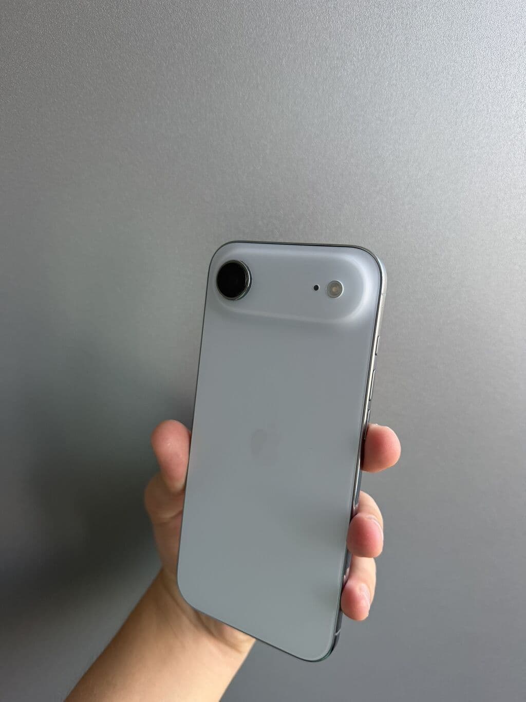 IPhone Air, Б/у, 256 ГБ, Голубой, Защитное стекло, Чехол, Коробка, В рассрочку, 100 % 1 из 4