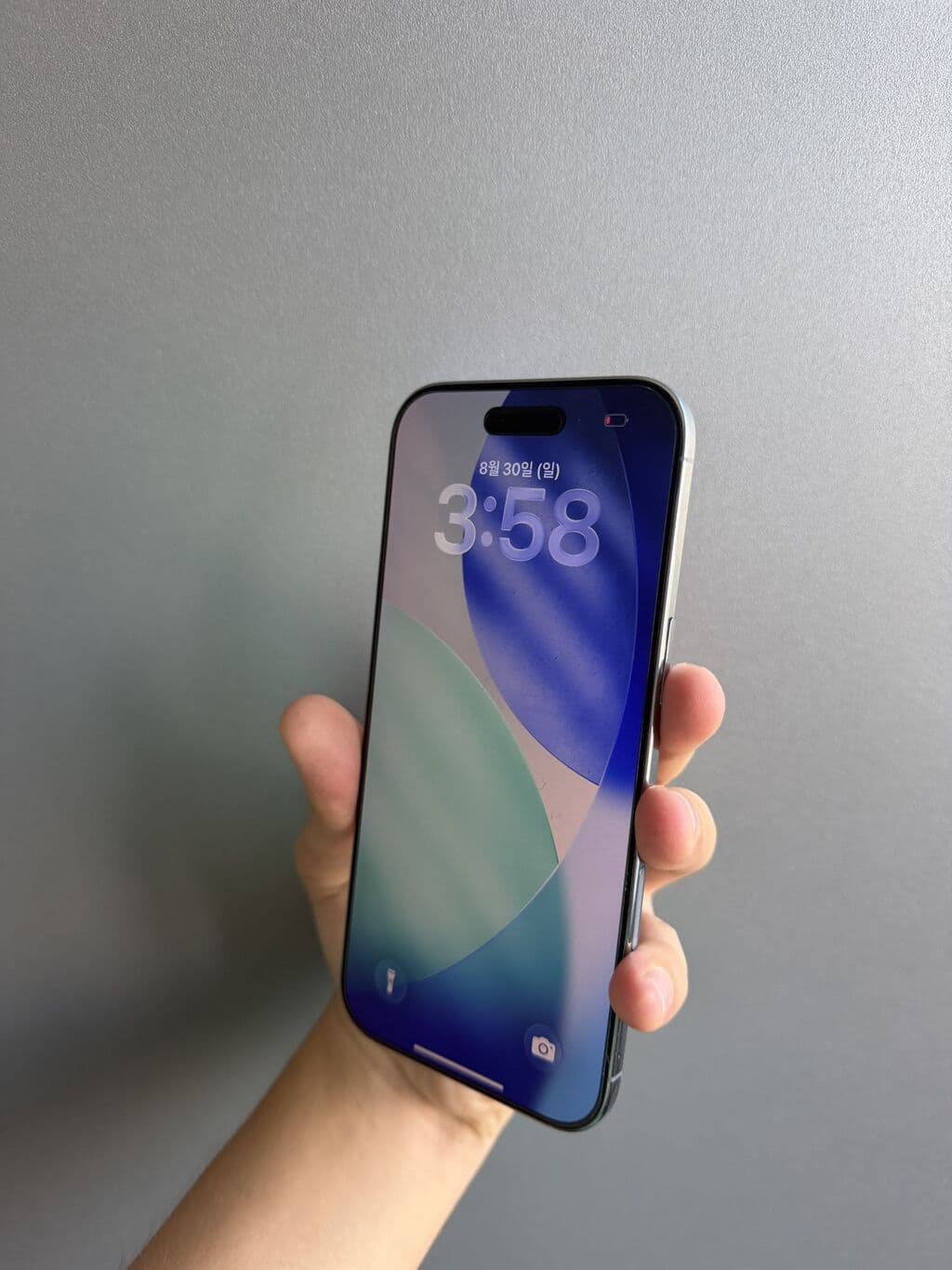 IPhone Air, Б/у, 256 ГБ, Голубой, Защитное стекло, Чехол, Коробка, В рассрочку, 100 % 2 из 4