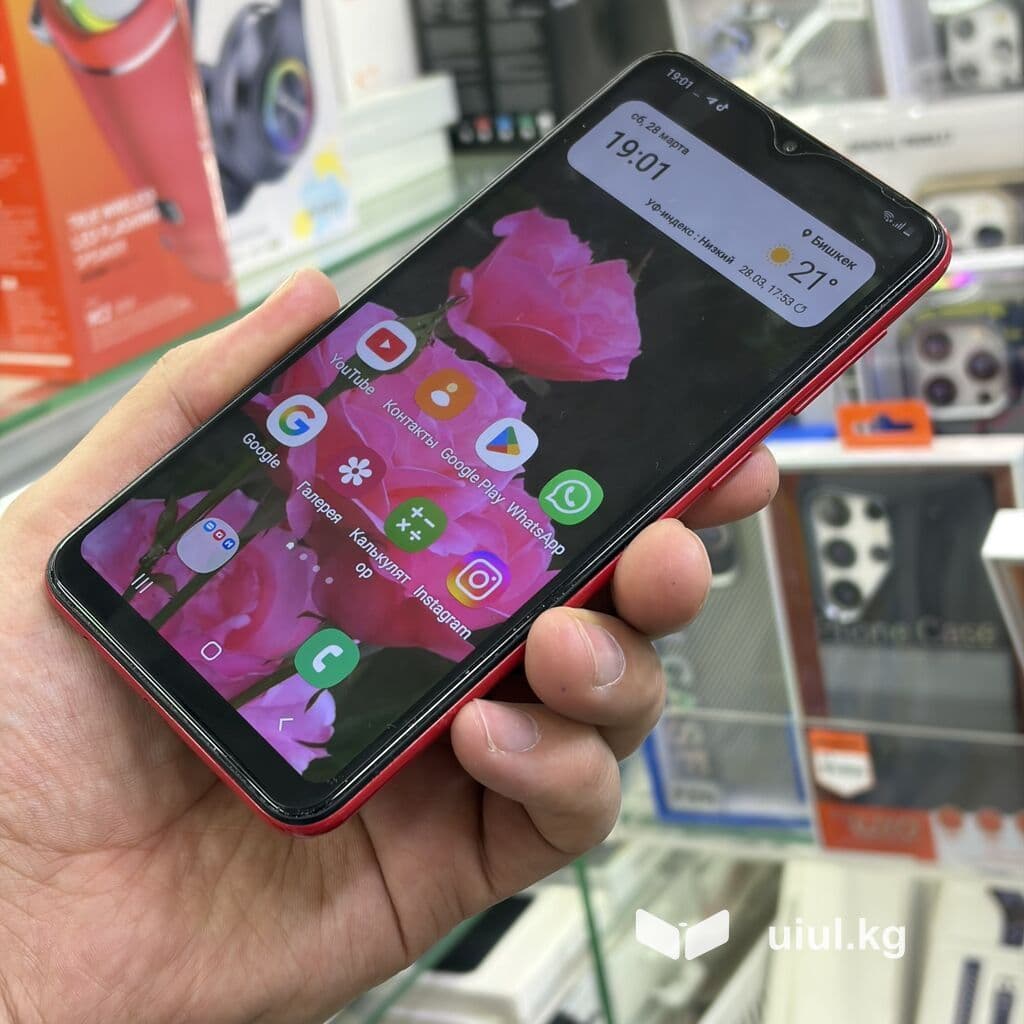 Samsung Galaxy A10, Б/у, 32 ГБ, цвет - Красный, 2 SIM 7 из 15