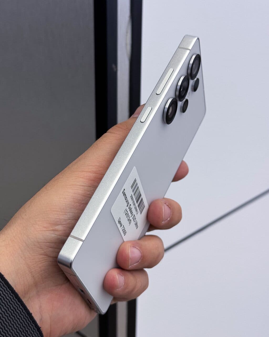 Samsung Galaxy S25 Ultra, Б/у, 512 ГБ, цвет - Белый, В рассрочку, eSIM, 2 SIM 4 из 5