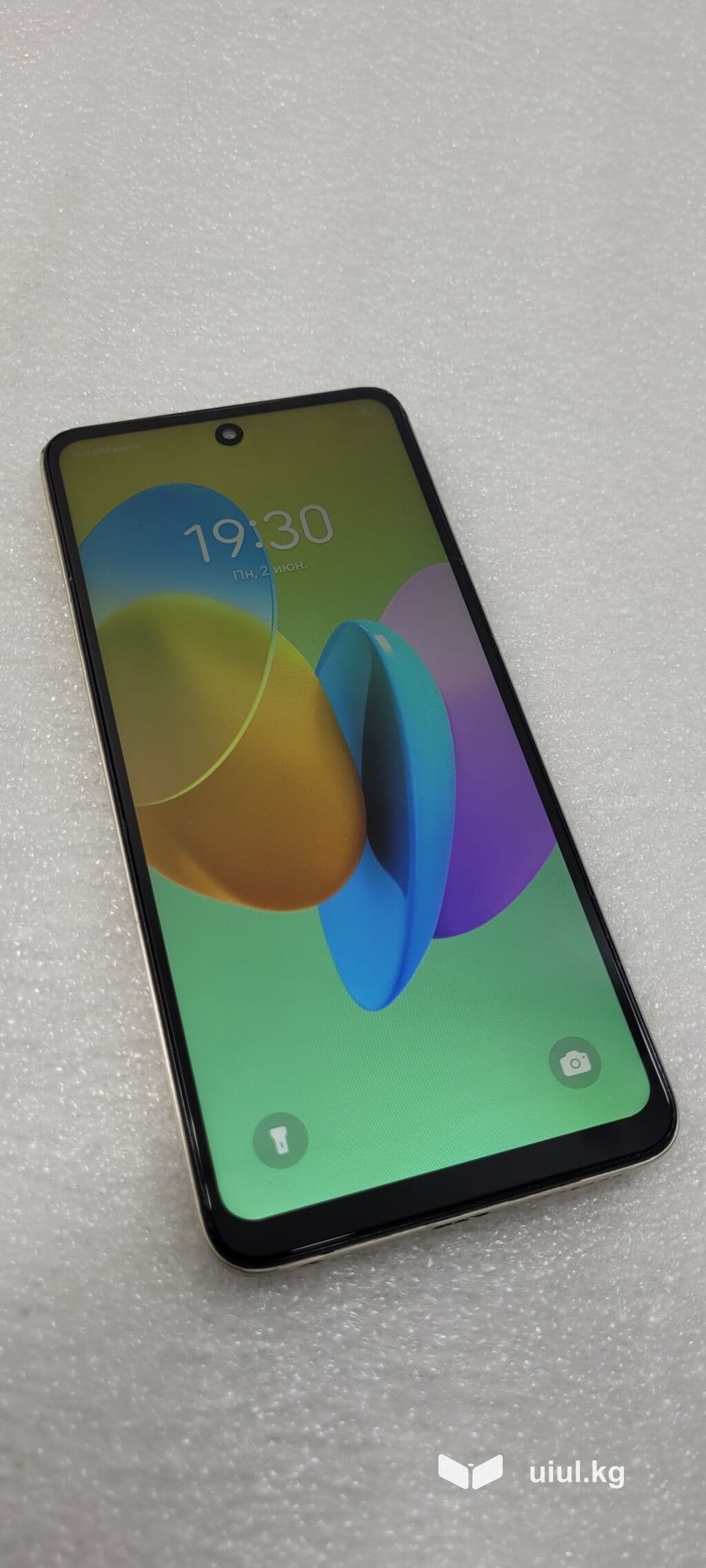 Tecno Spark 20C, Б/у, 128 ГБ, цвет - Желтый, 2 SIM 4 из 8
