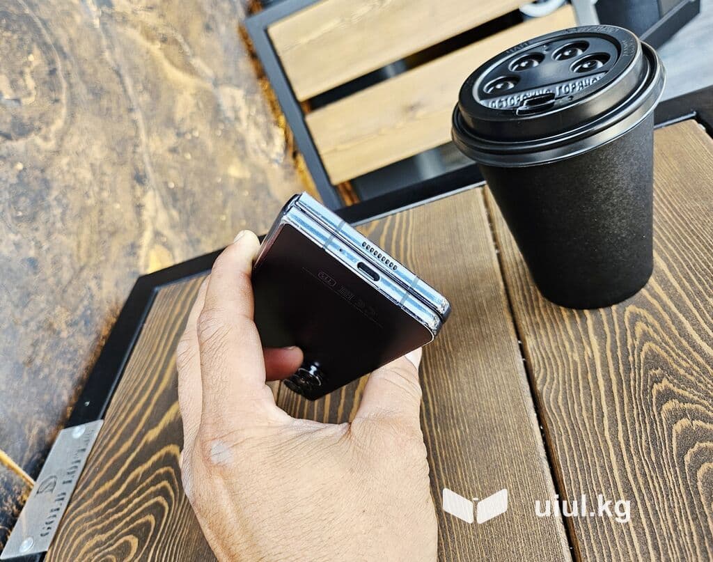 Samsung Galaxy Z Fold 5, Б/у, 512 ГБ, цвет - Черный, 2 SIM 12 из 20