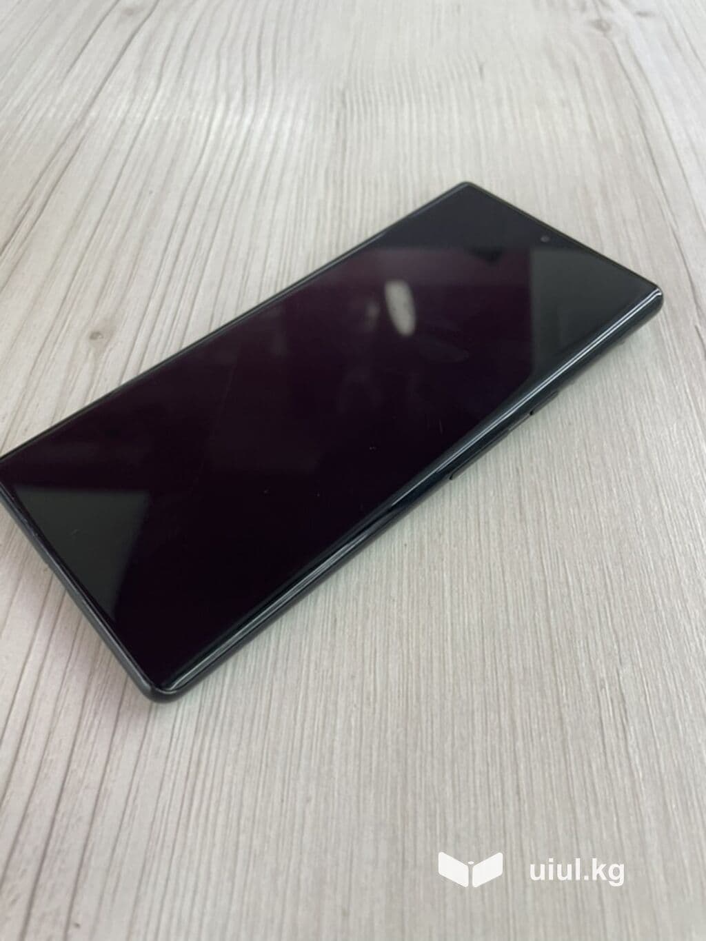 Google Pixel 6 — смартфон с фирменным дизайном «визора» камеры и 2 из 2