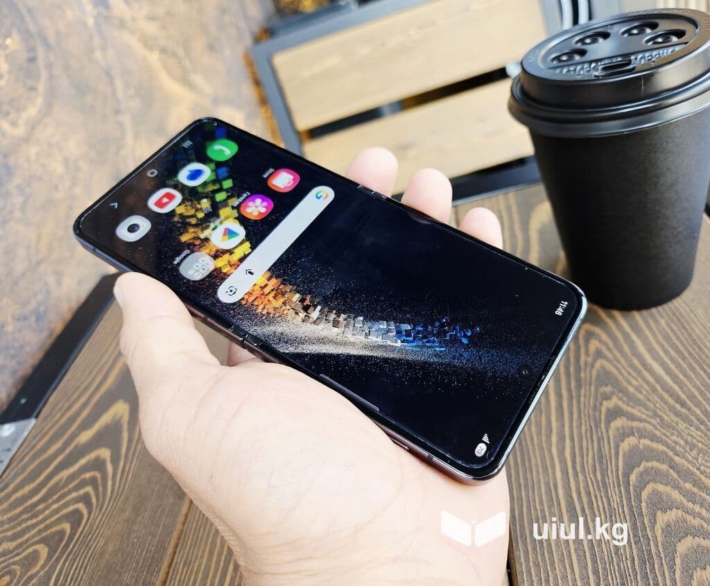 Samsung Galaxy Z Flip 5, Б/у, 256 ГБ, цвет - Черный, 1 SIM, eSIM, 2 SIM 11 из 21