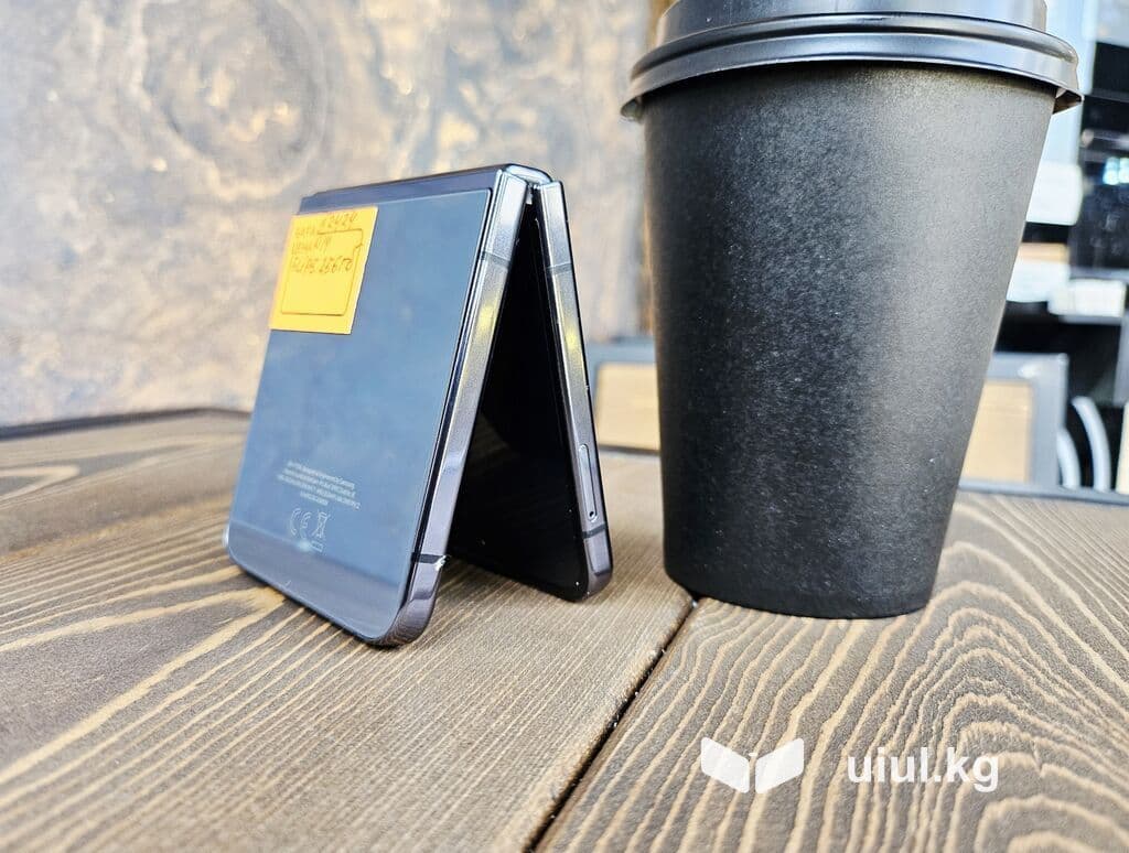 Samsung Galaxy Z Flip 5, Б/у, 256 ГБ, цвет - Черный, 1 SIM, eSIM, 2 SIM 17 из 21