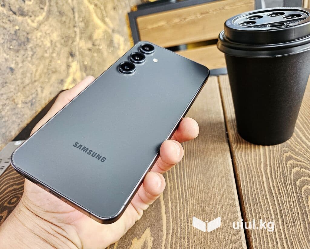 Samsung Galaxy S24 FE, Б/у, 128 ГБ, цвет - Серый, 1 SIM, 2 SIM, eSIM 10 из 20