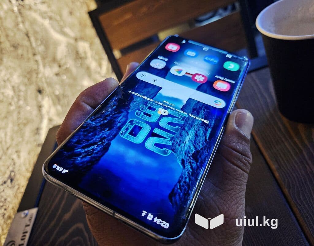 Samsung Galaxy S20, Б/у, 128 ГБ, цвет - Черный, 1 SIM, 2 SIM 2 из 11