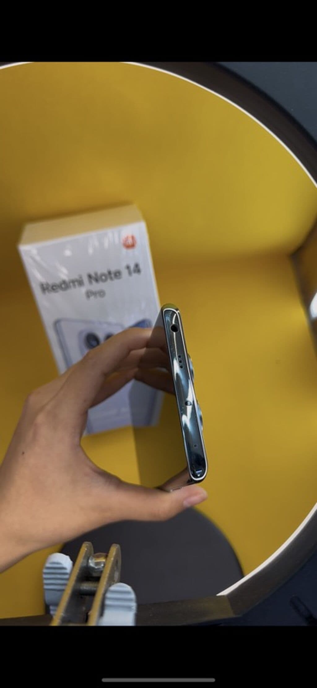 Redmi, Redmi Note 14 Pro, Б/у, 512 ГБ, цвет - Голубой, В рассрочку, 2 SIM 4 из 7
