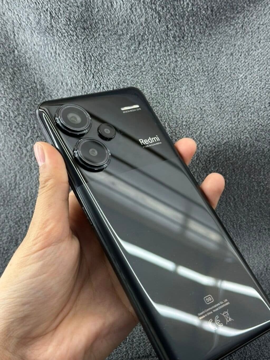 Redmi, Redmi Note 13 Pro Plus, Б/у, 256 ГБ, цвет - Черный, В рассрочку 1 из 8