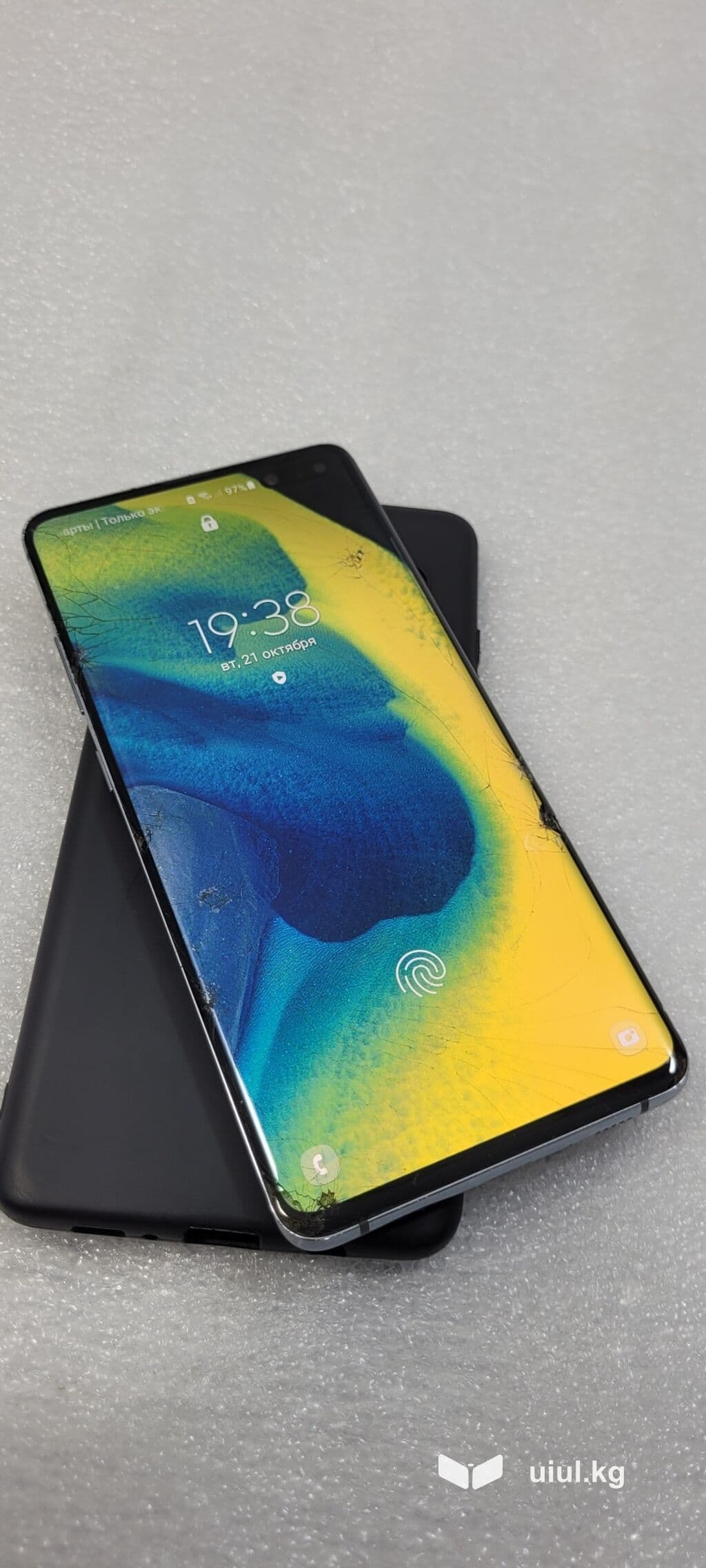 Samsung Galaxy S10 5G, Б/у, 256 ГБ, цвет - Черный, 2 SIM 5 из 14